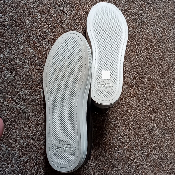 Coach, womens size 7, nyc navy and black - Picture 2 of 3